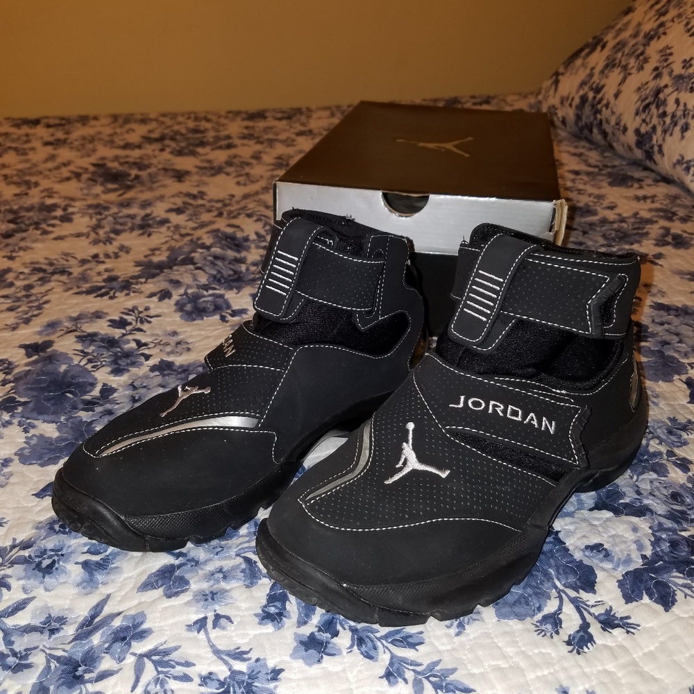 Jordan T4G shoes